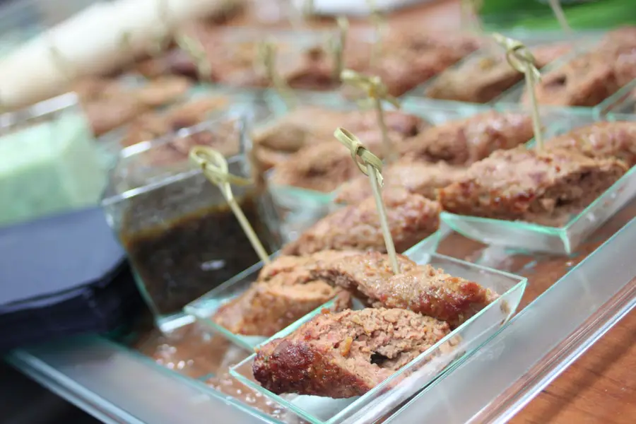 Kebab canapés on glass trays