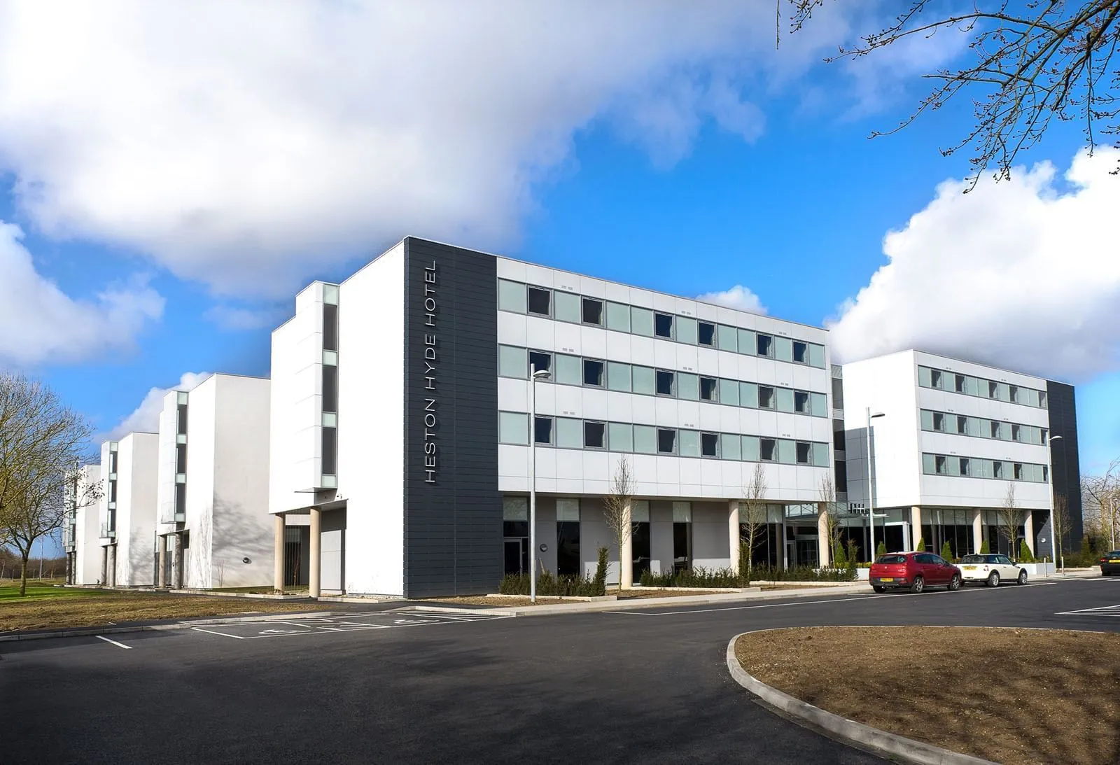 Heston Hyde Hotel, venue photograph